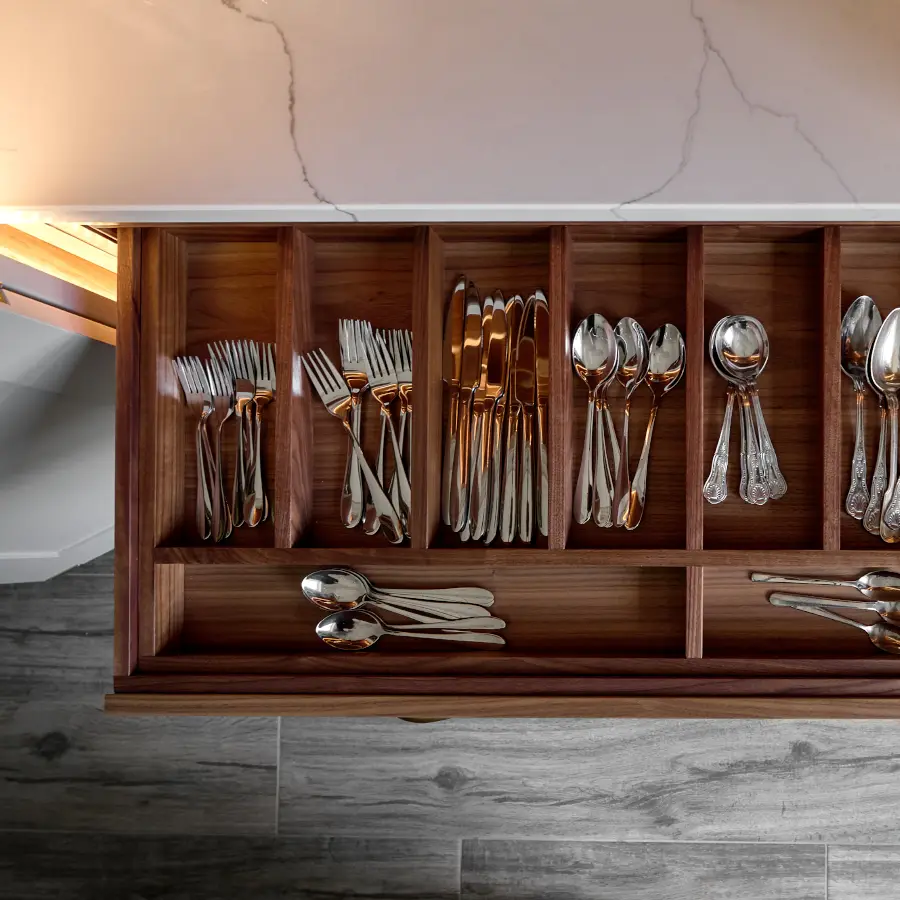 Will Mundy Villiers Kitchen Drawers